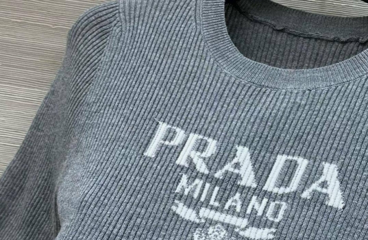 Футболка  Prada Артикул BMS-141298. Вид 2