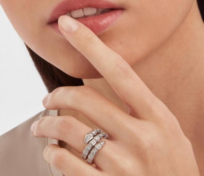 Золотое кольцо с бриллиантами  Serpenti Bvlgari Артикул BMS-141276. Вид 1