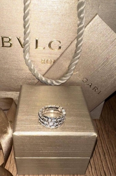 Золотое кольцо с бриллиантами  Serpenti Bvlgari Артикул BMS-141276. Вид 3