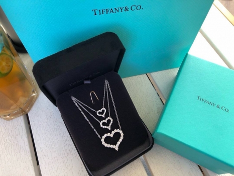 Подвеска   из золота 18 карат с бриллиантами Tiffany&Co Артикул BMS-141280. Вид 1