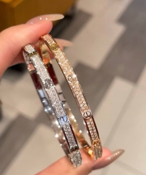 Браслет LOVE Cartier Артикул BMS-141347. Вид 1