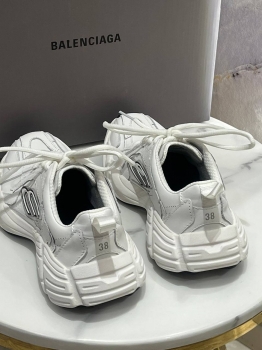 Кроссовки Balenciaga Артикул BMS-141374. Вид 2
