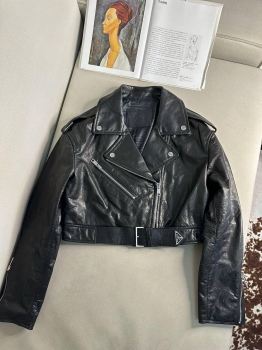 Кожаная куртка  Prada Артикул BMS-141766. Вид 1