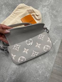 Сумка женская  Louis Vuitton Артикул BMS-141777. Вид 4