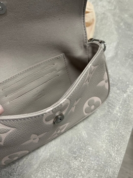 Сумка женская  Louis Vuitton Артикул BMS-141777. Вид 6