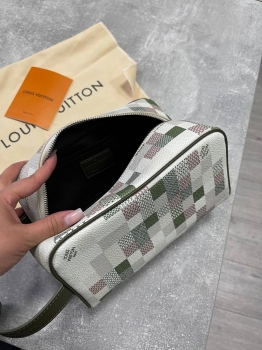 Косметичка  Louis Vuitton Артикул BMS-141795. Вид 7