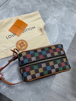 Косметичка  Louis Vuitton Артикул BMS-141794. Вид 2