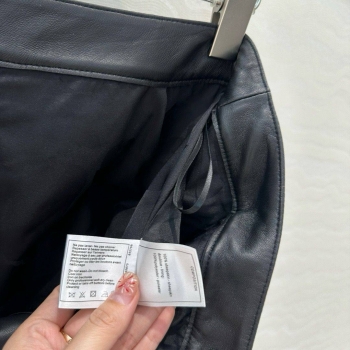 Кожаные шорты Chanel Артикул BMS-141990. Вид 8