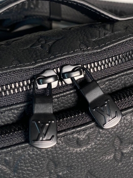 Поясная сумка  Louis Vuitton Артикул BMS-142022. Вид 5
