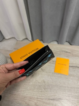Картхолдер Louis Vuitton Артикул BMS-142272. Вид 3