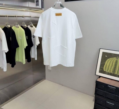 Футболка  Louis Vuitton Артикул BMS-142406. Вид 3