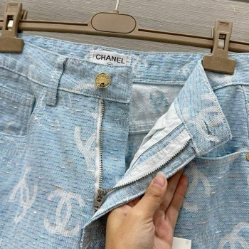 Джинсы Chanel Артикул BMS-142654. Вид 2