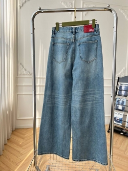 Джинсы  Gucci Артикул BMS-142738. Вид 2