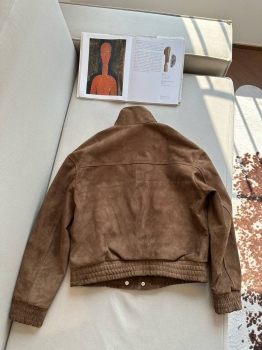 Замшевый бомбер Yves Saint Laurent Артикул BMS-142743. Вид 3