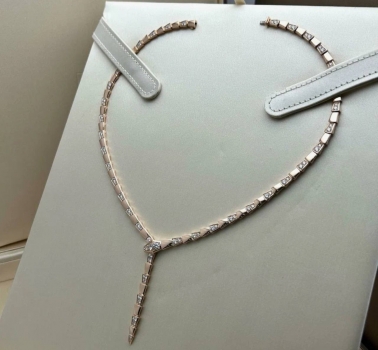 Колье Serpenti Viper из розового золота  Bvlgari Артикул BMS-143035. Вид 2