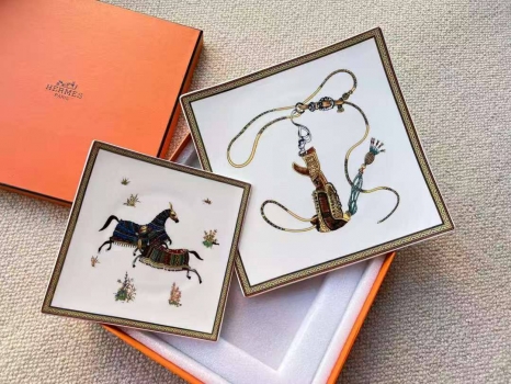 Пара тарелок Hermes Артикул BMS-142978. Вид 1