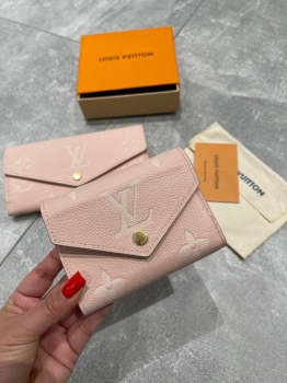 Кошелек  Louis Vuitton Артикул BMS-143143. Вид 1
