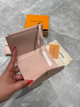 Кошелек  Louis Vuitton Артикул BMS-143143. Вид 2