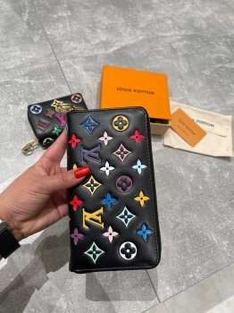 Кошелек  Louis Vuitton Артикул BMS-143142. Вид 1