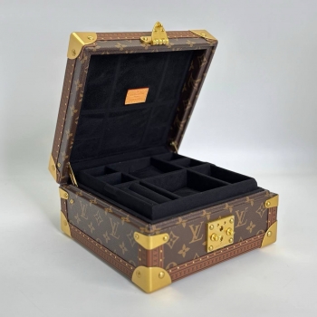 Шкатулка Joaillerie для ювелирных украшений Louis Vuitton Артикул BMS-143211. Вид 1