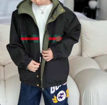 Ветровка   двусторонняя  Gucci Артикул BMS-143223. Вид 1