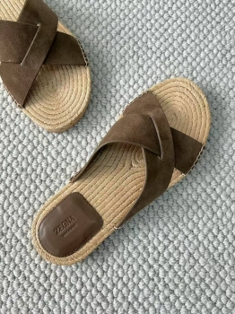 Шлепанцы  ZEGNA Артикул BMS-143252. Вид 3
