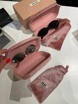 Очки  Miu Miu Артикул BMS-142502. Вид 1