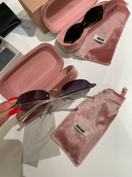 Очки  Miu Miu Артикул BMS-142502. Вид 3