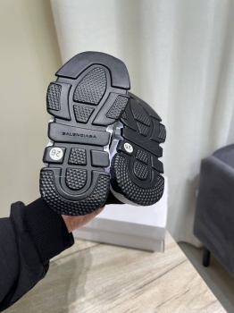 Кроссовки  Balenciaga Артикул BMS-143486. Вид 4
