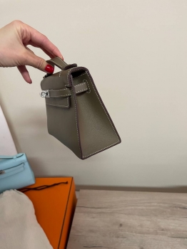 Сумка женская Kelly Pochette Taupe color Hermes Артикул BMS-143505. Вид 4