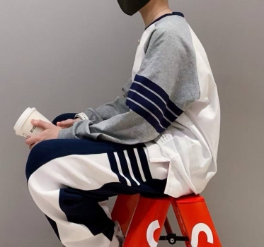Костюм  THOM BROWNE Артикул BMS-143508. Вид 2