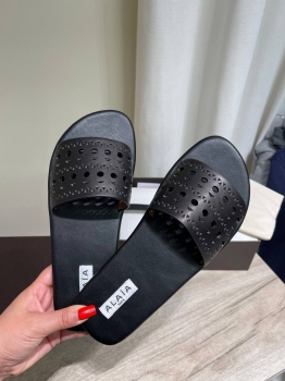 Шлепанцы Alaia Артикул BMS-143579. Вид 3