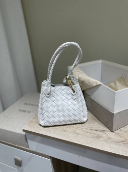Сумка женская Bottega Veneta Артикул BMS-143635. Вид 1