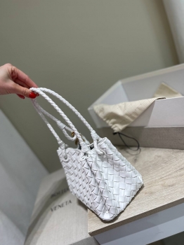Сумка женская Bottega Veneta Артикул BMS-143635. Вид 2