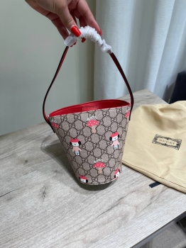 Сумка  Gucci Артикул BMS-143720. Вид 1