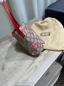 Сумка  Gucci Артикул BMS-143720. Вид 3