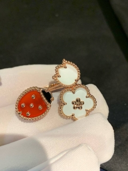 Кольцо Lucky Spring Between the Finger™ Van Cleef Артикул BMS-143892. Вид 4