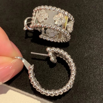 Серьги-кольца Van Cleef Артикул BMS-143893. Вид 3