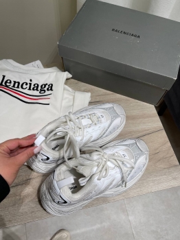 Кроссовки  Balenciaga Артикул BMS-144167. Вид 2