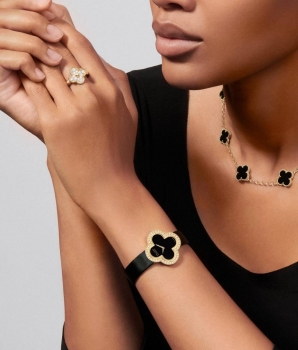 Кольцо из коллекции Vintage Alhambra Van Cleef Артикул BMS-143897. Вид 1