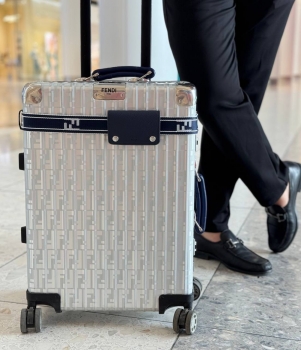 Чемодан в ручную кладь Fendi Артикул BMS-143946. Вид 2