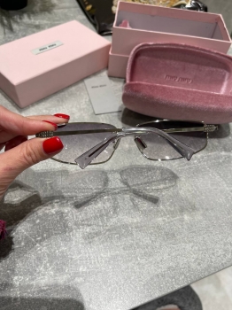 Очки  Miu Miu Артикул BMS-144021. Вид 3