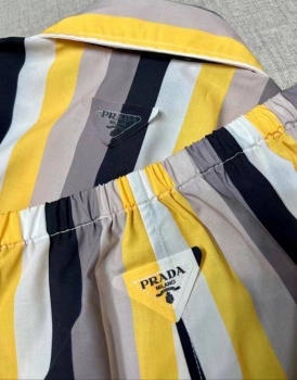  Костюм женский Prada Артикул BMS-144530. Вид 3