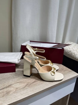 Босоножки Gucci Артикул BMS-144559. Вид 1
