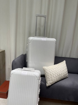 Чемодан Rimowa  Артикул BMS-144593. Вид 1