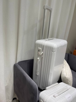 Чемодан Rimowa  Артикул BMS-144593. Вид 2