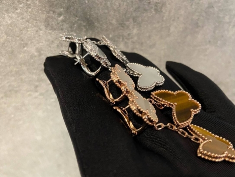 Серьги коллекции Lucky Alhambra. Van Cleef Артикул BMS-145912. Вид 2
