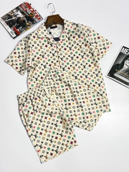 Комплект  Louis Vuitton Артикул BMS-144781. Вид 1