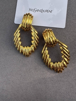 Клипсы Yves Saint Laurent Артикул BMS-144881. Вид 1