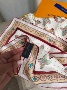 Платок Louis Vuitton Артикул BMS-144918. Вид 3